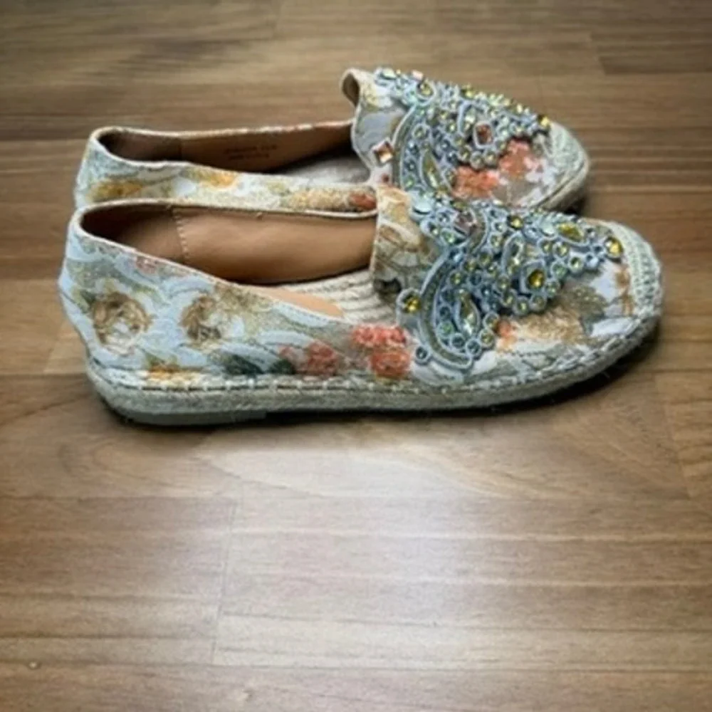 J Reneé Gordana Jeweled Floral Espadrille Flats Women's 6.5M Rhinestone